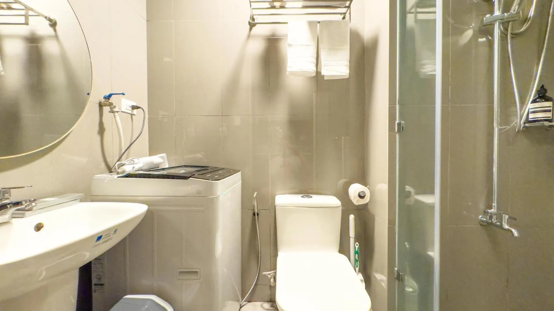 1Br Makati, Air Residences M002 Manila Apartment