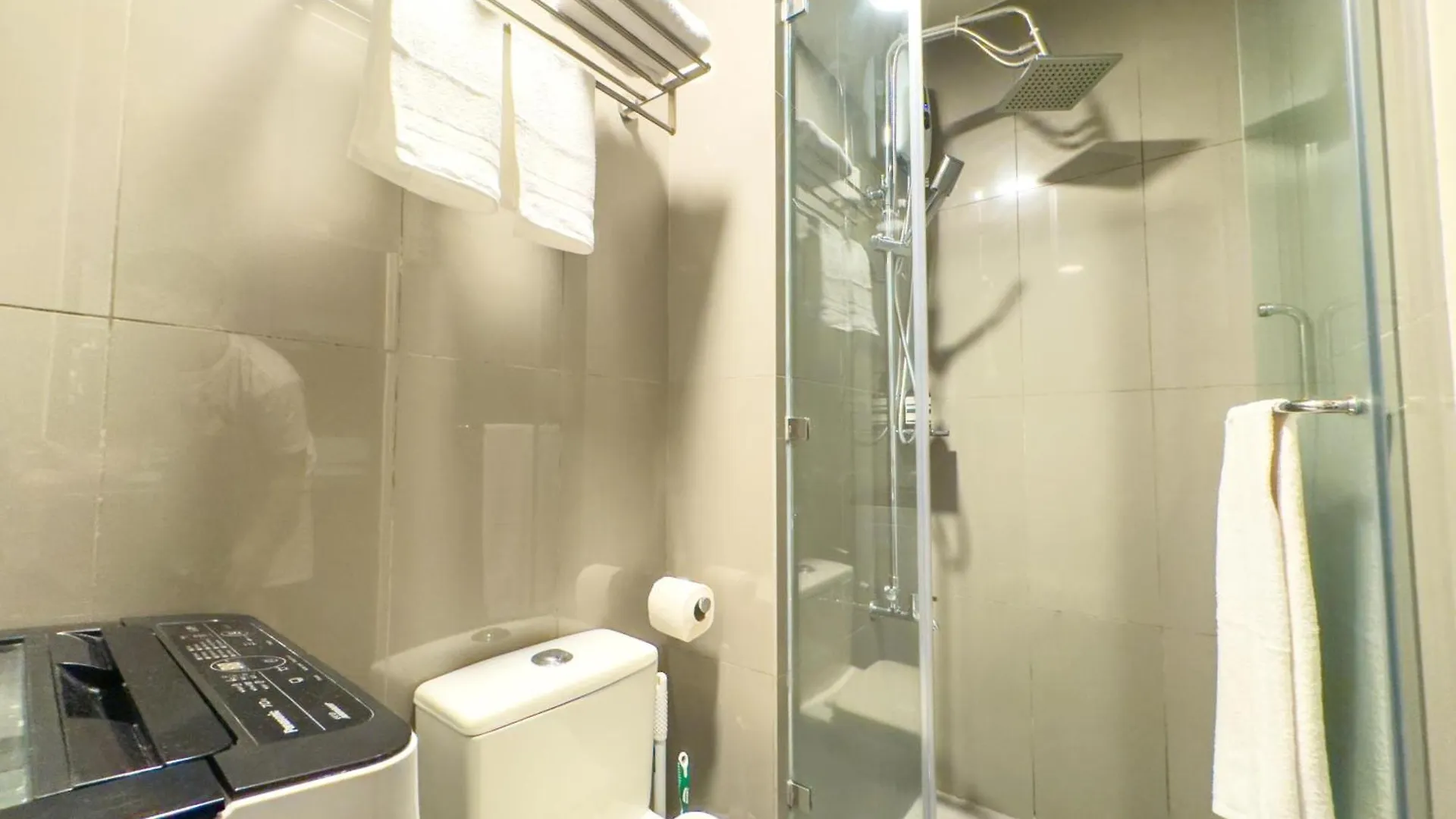 1Br Makati, Air Residences M002 Manila 0*,  Philippines