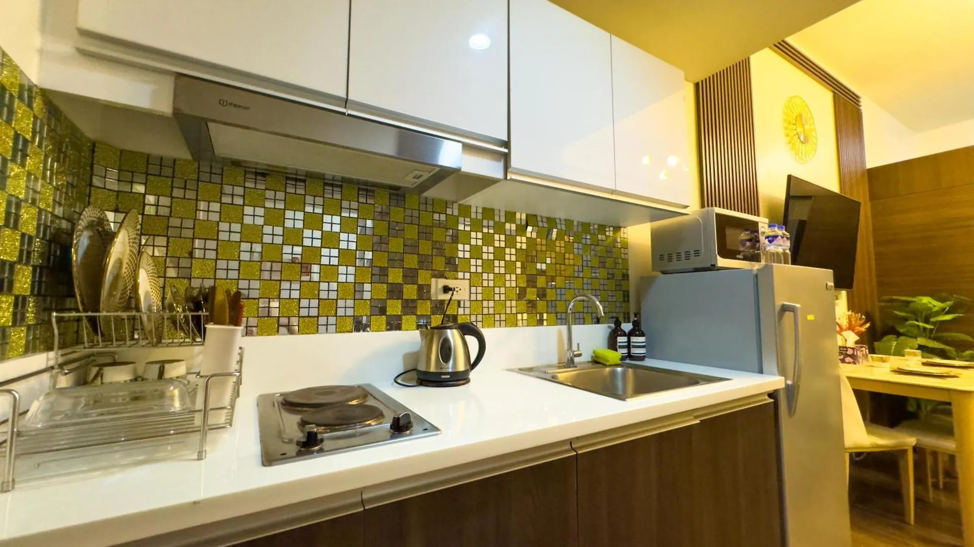 1Br Makati, Air Residences M002 Manila Philippines